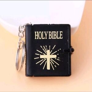 ☆Mini Holy Bible Keychain☆